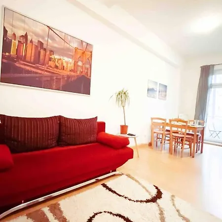 Appartement Altbauwohnung Direkt An Der Karli Mit Balkon - Netflix Inklusive *
