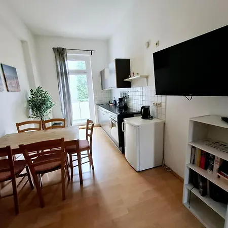 Altbauwohnung Direkt An Der Karli Mit Balkon - Netflix Inklusive 莱比锡