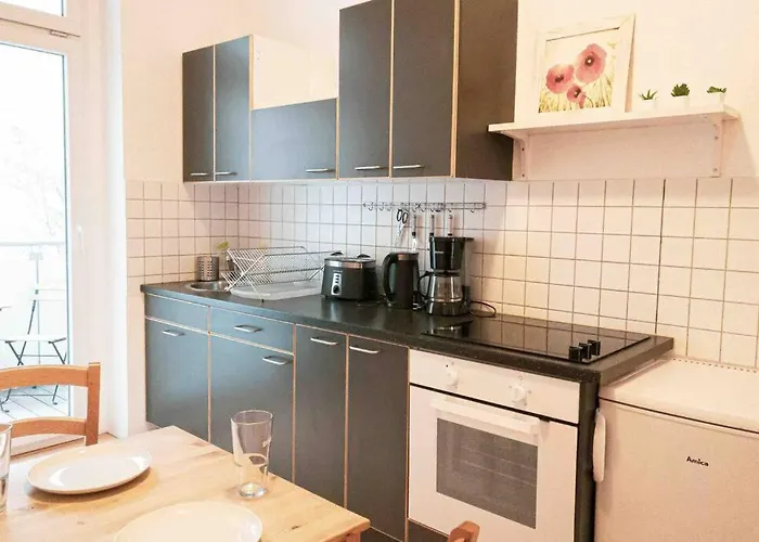 Altbauwohnung Direkt An Der Karli Mit Balkon - Netflix Inklusive * Lipsia