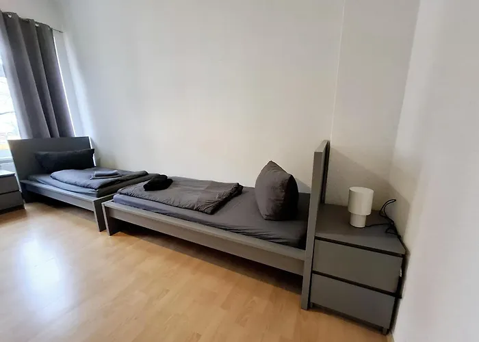 Altbauwohnung Direkt An Der Karli Mit Balkon - Netflix Inklusive Appartamento