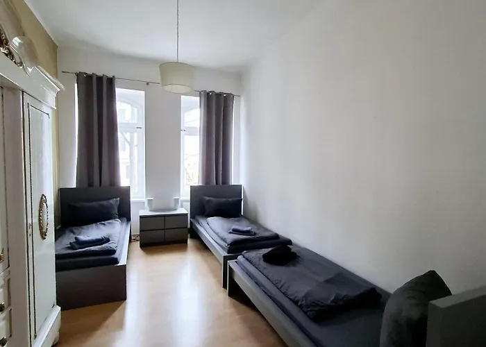 Altbauwohnung Direkt An Der Karli Mit Balkon - Netflix Inklusive Appartamento