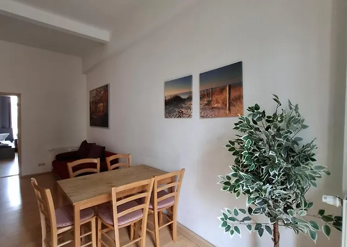 Appartamento Altbauwohnung Direkt An Der Karli Mit Balkon - Netflix Inklusive